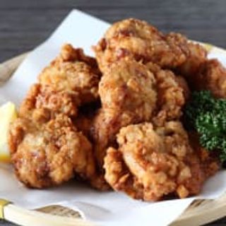 Pollo Karaage frito al estilo japonés