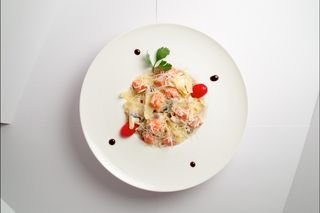 Фетучини с семгой и грибами