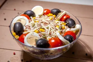 Salata ton