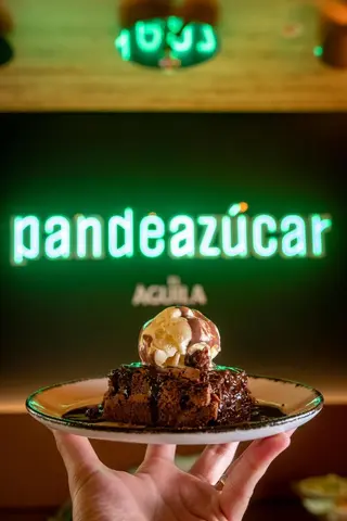 Brownie Chocolate Helado Vainilla