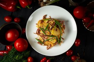 Картошка по домашнему с тушенкой (300гр)