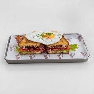 BLT sandwich (320г)