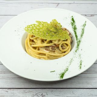 Bucatini carbonara