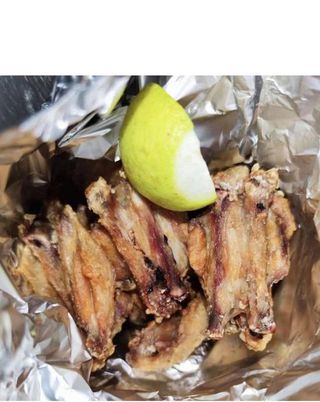 82. Alitas De Pollo Fritas (10 Uds.)