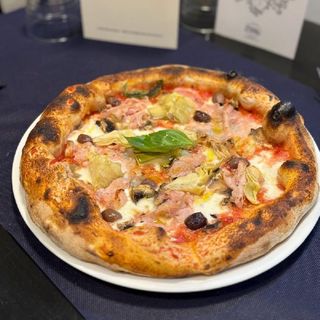 Pizza capricciosa