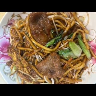 302. Udon saltato con vitello e verdure