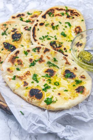 Garlic naan