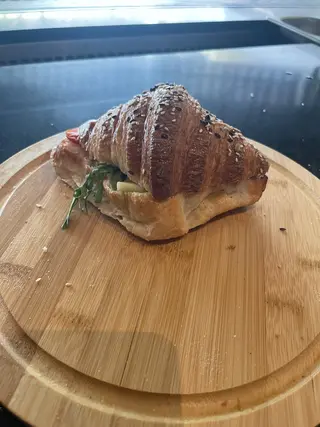 Caprese kroasan