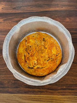 Tortilla de atún, tomate y cebolla