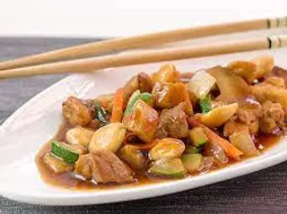 Pollo Con Almendras