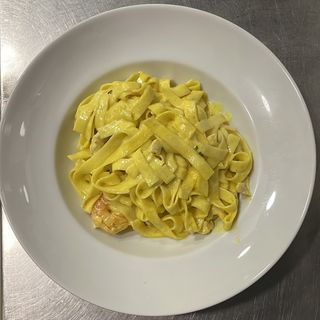 65 Tagliatelle Camarão Caril