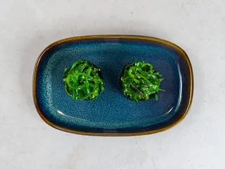 Gunkan z wakame 2 stz (80g)