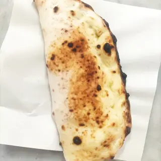 Calzone FORNO ricotta e salame