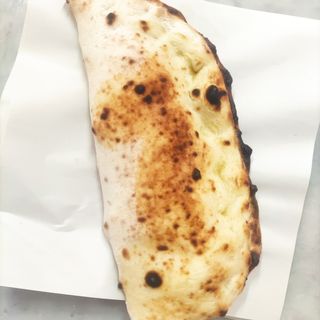 Calzone FORNO ricotta e salame