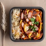 Пательня з мисливською ковбаскою