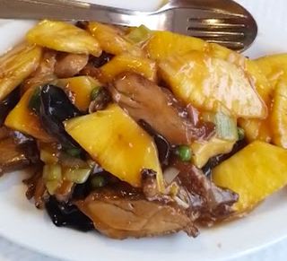 Pato com ananás natural