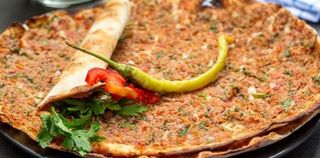 pizza turca pollo o ternera o mixto