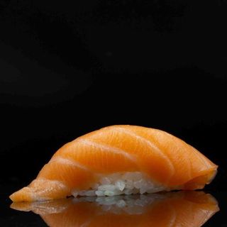 Nigiri Salmone (8pz)
