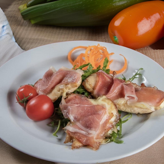 Saltimboca de pui cu orez si legume 450g