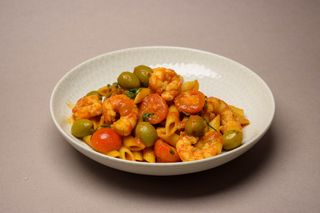 Pasta sa gamborima, rukolom i čerijem