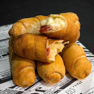 Tequeños de guayaba con queso