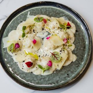 Равіолі з кроликом з соусом Бер Блан