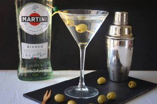 19, Dry Martini
