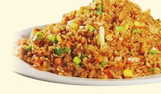 Arroz especial Salteado con dos ingredientes (Ternera, Pollo o Gambas)