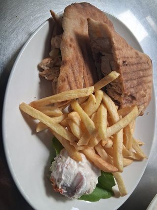 Sendvič sa piletinom i slaninom 500 gr