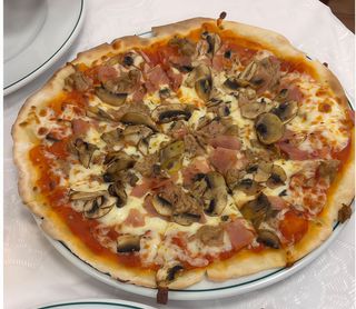 Pizza Cuatro Estaciones (33 Cm.)