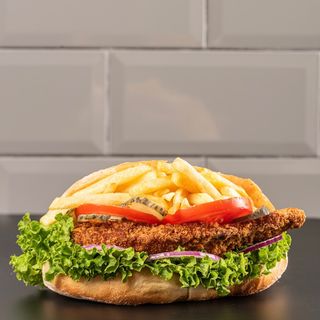 Sandwich șnițel porc