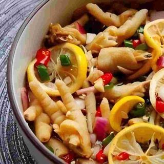 Patas De Pollo Con Salsa Especial 柠檬凤爪