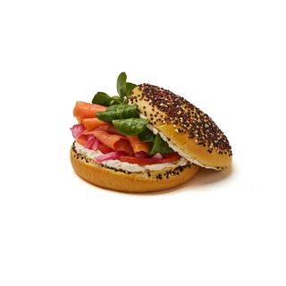 Bagel de salmón y queso crema