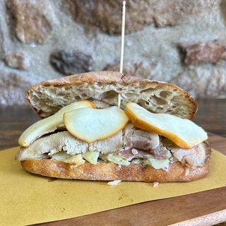 Porchetta, patate e provola