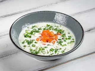Холодна окрошка з лососем слабої солі (300g)