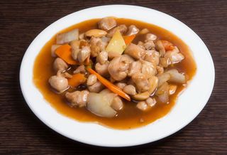 Pollo Con Almendras