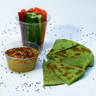 ჰუმუსი ბოსტნეულის ჩხირებით