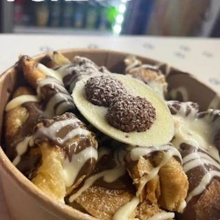 Poke' dolce cornetto al Kinder Bueno