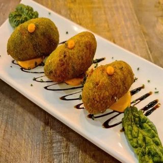 Croquetas de espinacas (tapa)