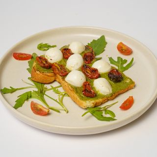 Burrata Toast