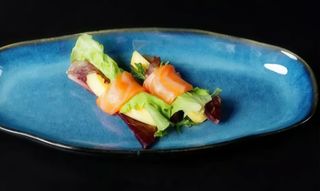 Rollitos De Salmón (2 Pzs.)