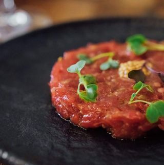 Tapa De Steak Tartar De Vaca Vieja