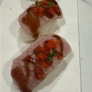 Nigiri flambeado Maguro（2 piezas）