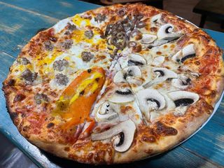 Пица Капричоза