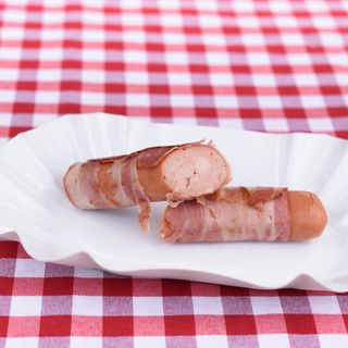 Бернер вурст с бекон и ементал