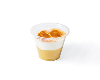 Iogurte com puré de maçã e canela