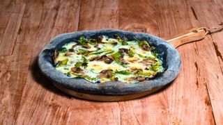 პიცა სოკო და ლურჯი ყველით 30სმ