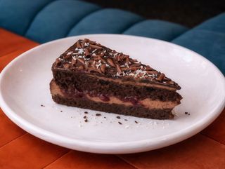 Czekoladowe ciasto z wiśnią