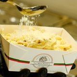 Fettuccine Alfredo u točku od parmezana + Coca Cola + Classic tiramisu