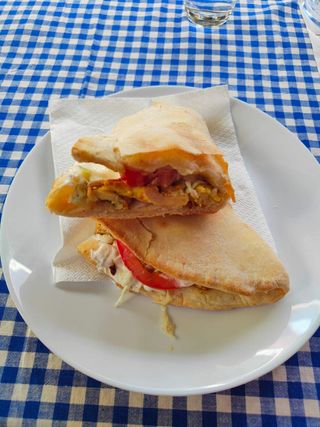 Sendvič sa piletinom sa roštilja